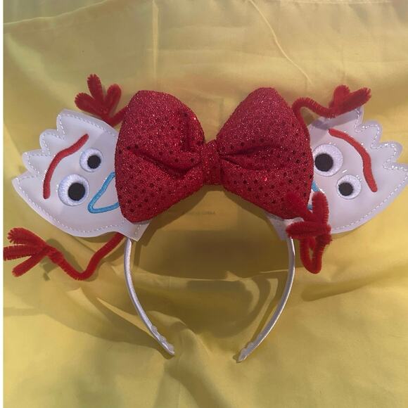 Disney Christmas 2025 Lil Rin Rin Plush Badge Red New